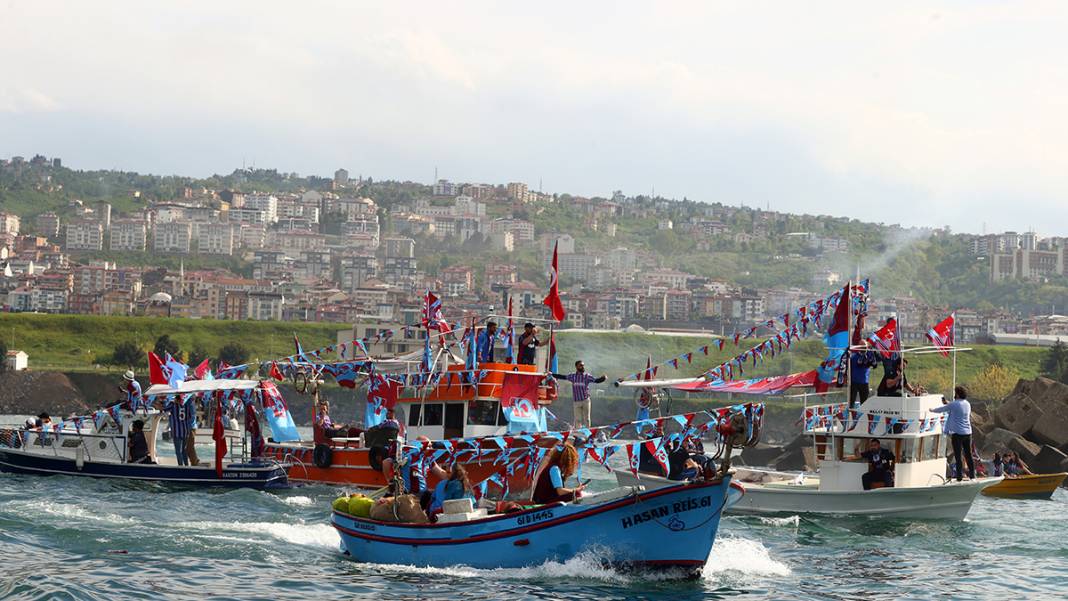 Trabzon'dan kupa çıkarması: Binlerce taraftar akın etti 7